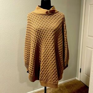 Banana Republic Knit Poncho
Excellent Condition No Pilling